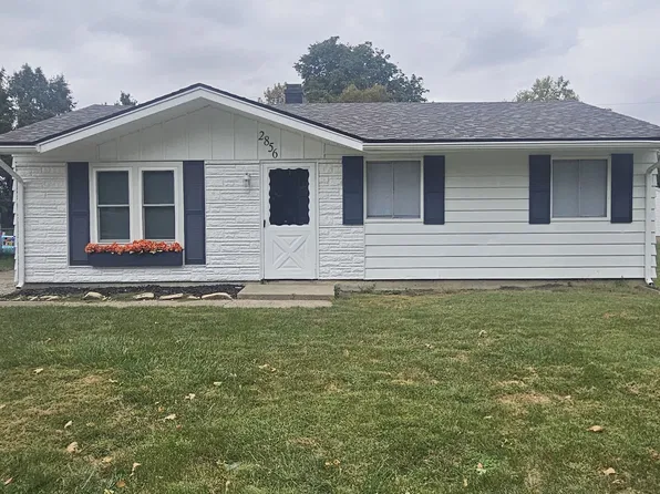 2856 E Cardinal Dr, Decatur, IL 62526