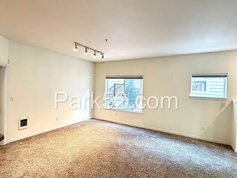 2178 Palisade Blvd — Photo 4