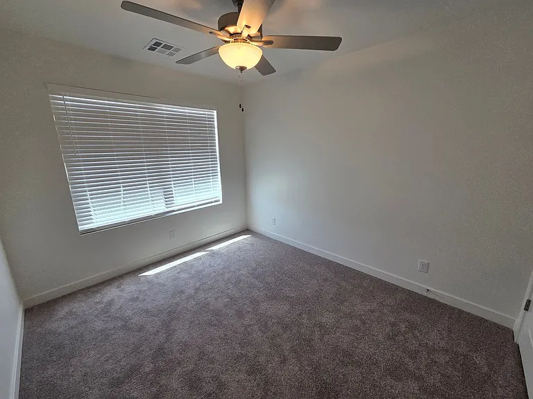 1471 E White Desert Dr — Photo 19