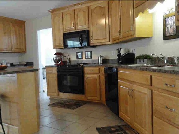 3rd image of 138 Danika Dr