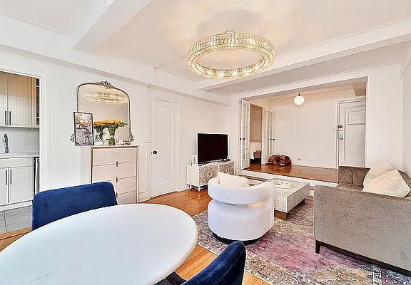 2nd image of 10 Park Ave #6G