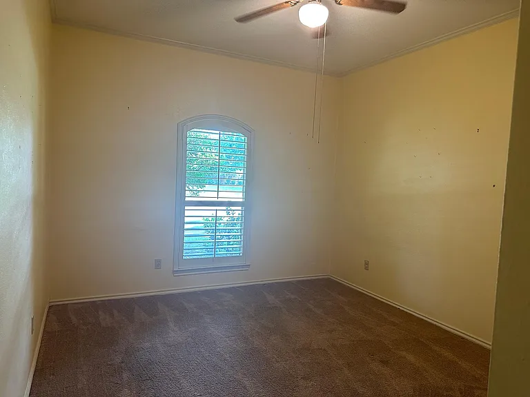2113 Evergreen Dr — Photo 16
