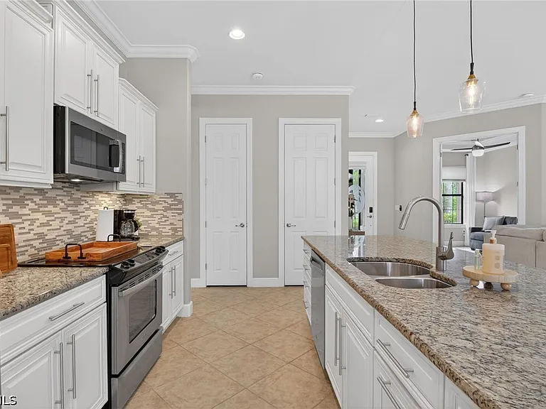 11701 Avingston Ter — Photo 12