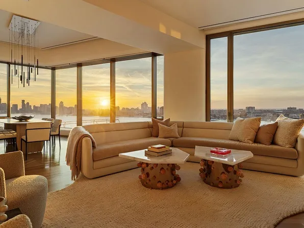 551 W 21st St Unit Penthouse 19, New York, NY 10011