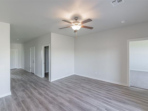 5th image of 5130 Grassland Dr