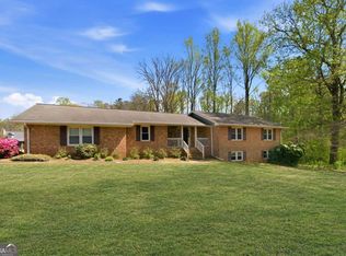 185 Redwood Cir, Fayetteville, GA 30214