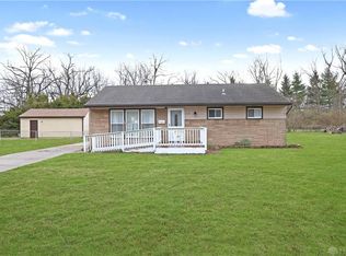 3376 Valleywood Dr, Dayton, OH 45429