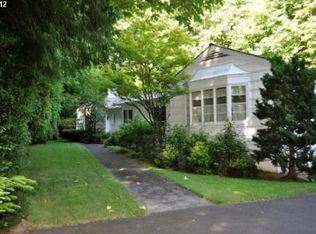 3908 SW Scholls Ferry Rd, Portland, OR 97221