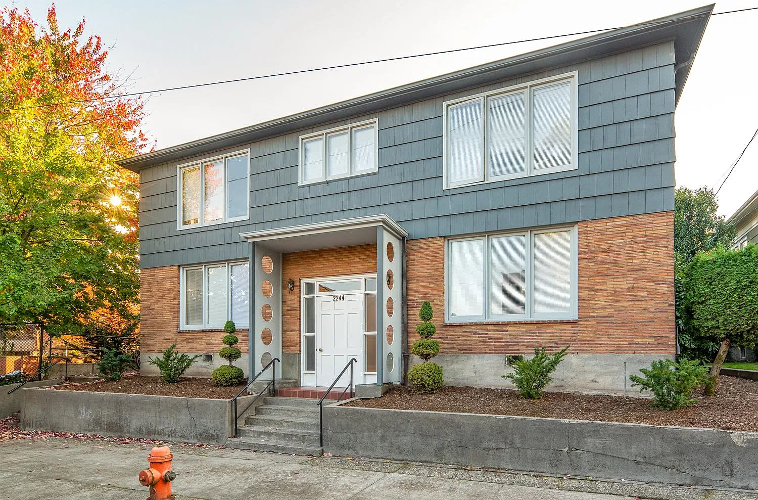 1 bed, 945 sqft, $2,048 — Photo 1