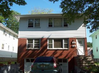 616 W 2nd Ave, Roselle, NJ 07203