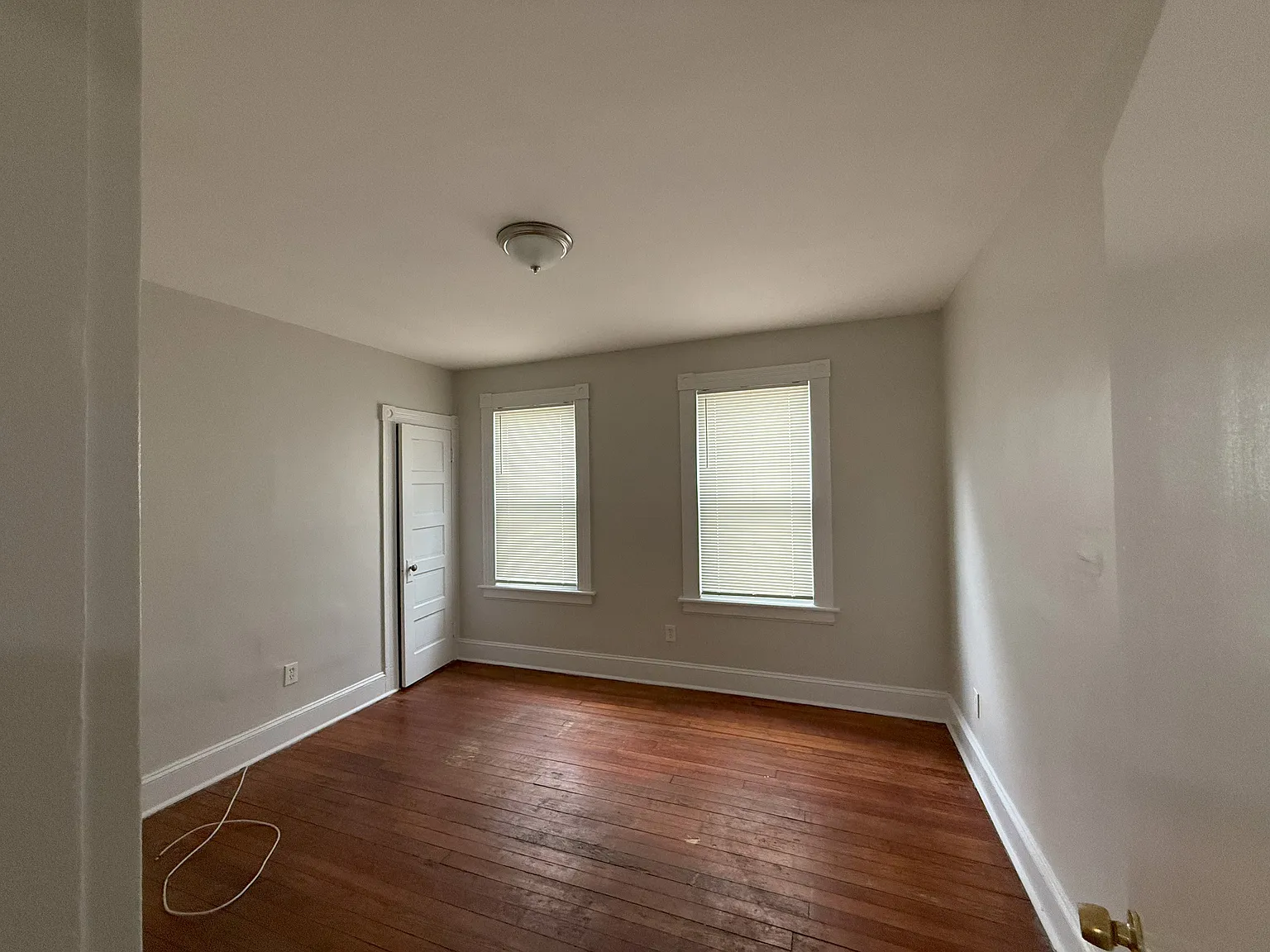 3 bed, 1200 sqft, $1,925 — Photo 4
