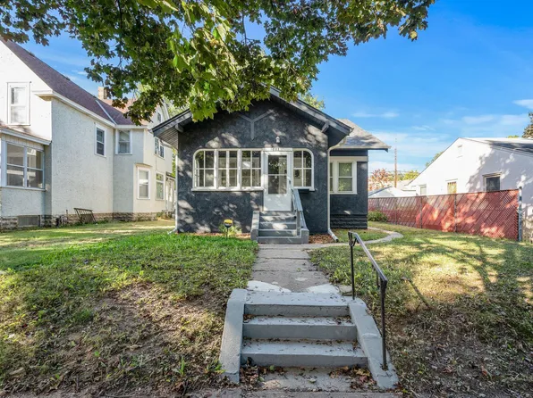 887 Lawson Ave E, Saint Paul, MN 55106