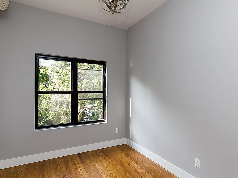 271 Martense St #4L — Photo 3