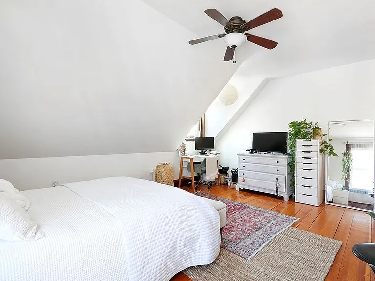 57 Harbor View St #3 — Photo 12
