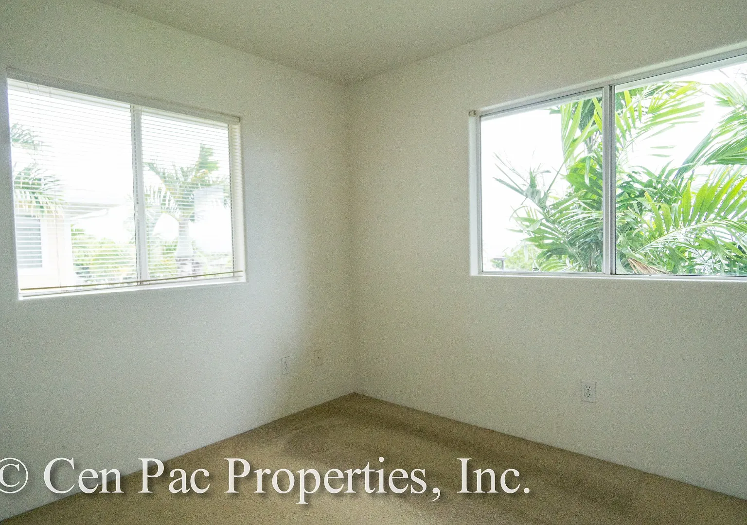 2 Bed/2 Bath/ 2 Parking Stalls - Close to Waikele Shopping Center and Bus Line — Photo 2