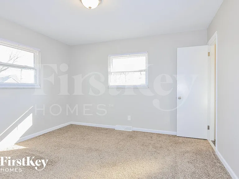 8 Oak Dr — Photo 7