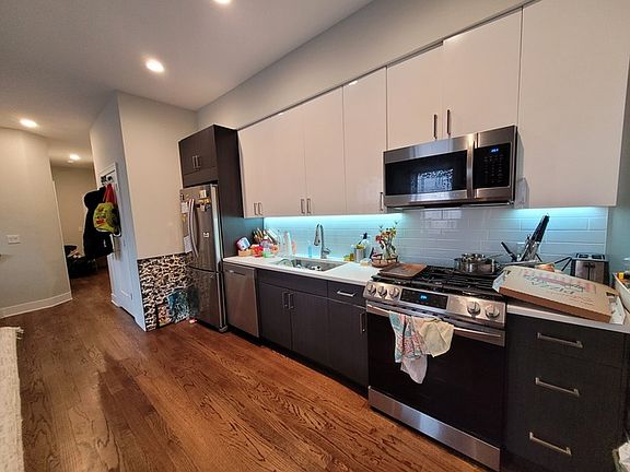 4th image of 1472 W Summerdale Ave Unit 1F
