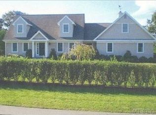46 Dundee Ln, Southampton, NY 11968
