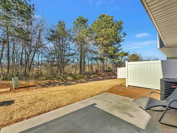 4th image of 507 Hampton Townes Dr