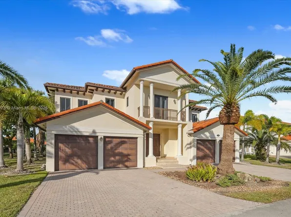 7945 SW 193rd St, Cutler Bay, FL 33157