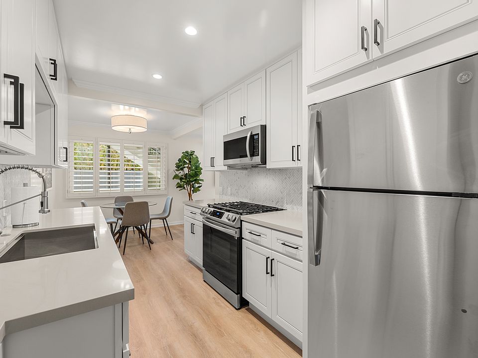 Spacious kitchen.
