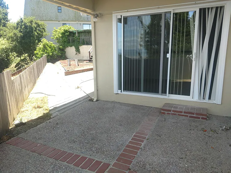 171 London Ct — Photo 12