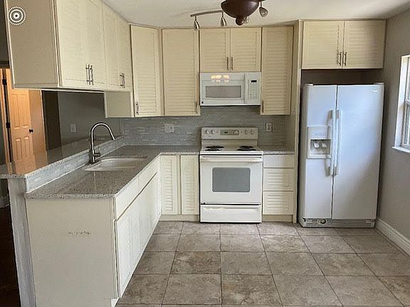 4th image of 1905 Sheffield Ct