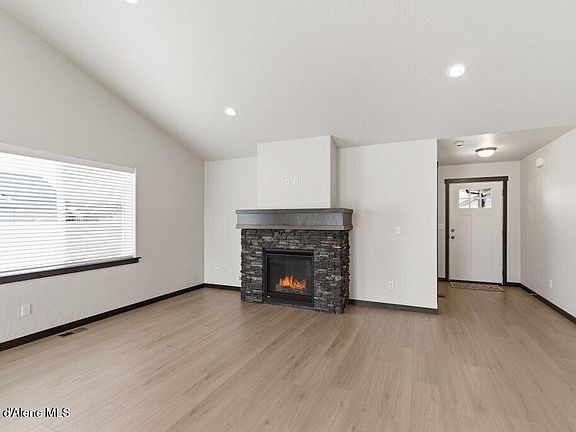 3rd image of 12838 N Farley Way