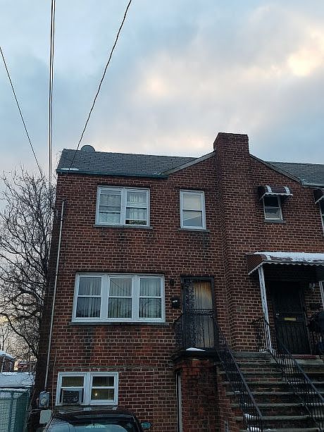 1st image of 1140 E 219th St