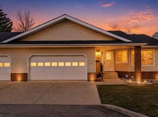 Horizon Blackmud Creek, Edmonton, AB T6J 6R1