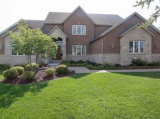 6183 Eagle Ridge Rd, Bettendorf, IA 52722