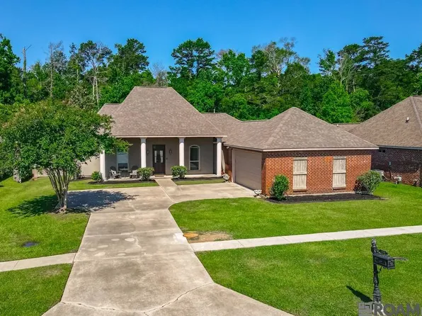 32801 Briar Oak Dr, Walker, LA 70785