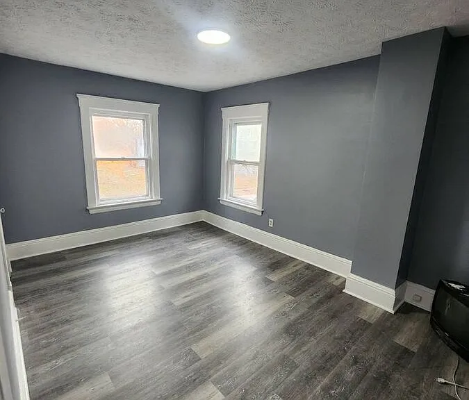 10615 Tacoma Ave — Photo 27