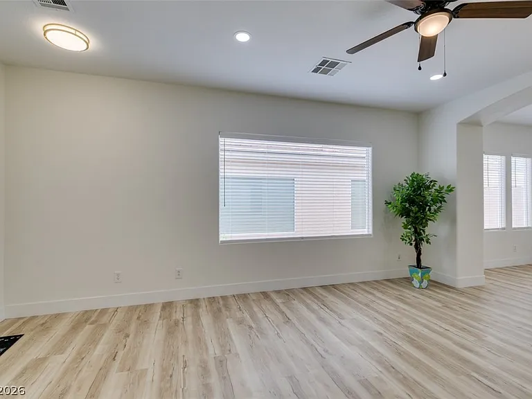 10959 Pumpkin Ridge Ave — Photo 9