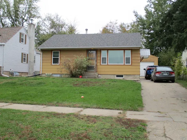 1114 W Willow St, Cherokee, IA 51012