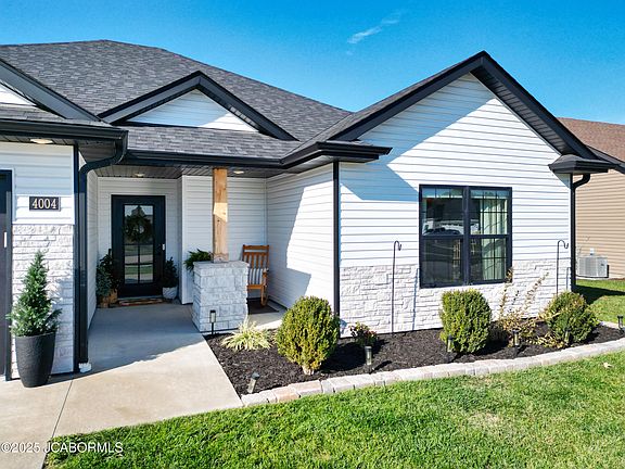 3rd image of 4004 Clydesdale Dr