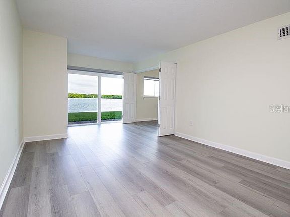 4th image of 280 126th Ave APT 108