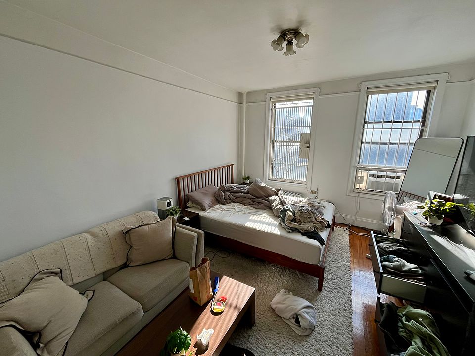 1st image of 125 Stanton St APT 8