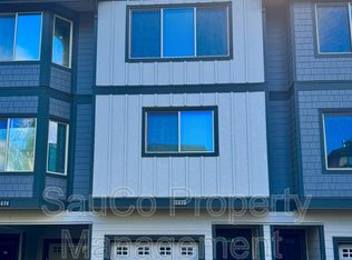 10438 SW Akilean Ter, Tigard, OR 97223
