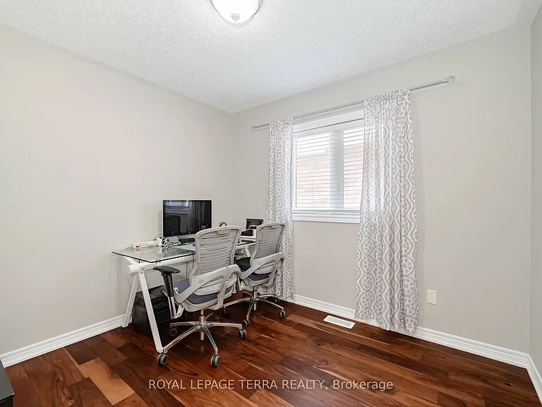 30 Eatonville St #UPPER — Photo 34