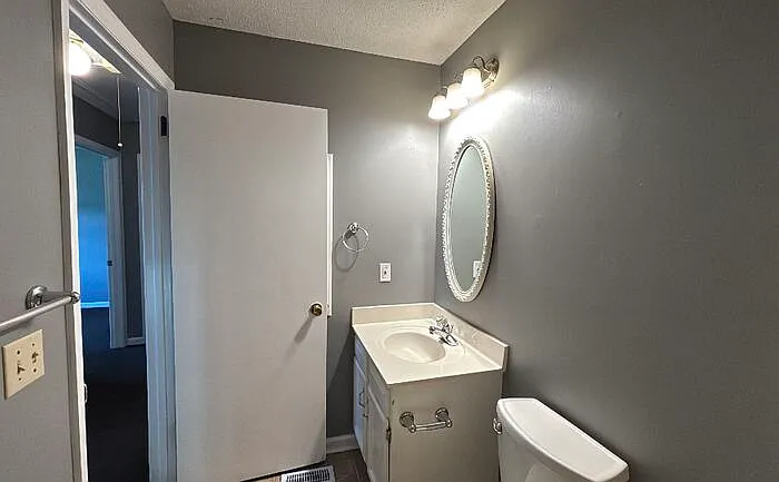137 Jason Ct — Photo 12
