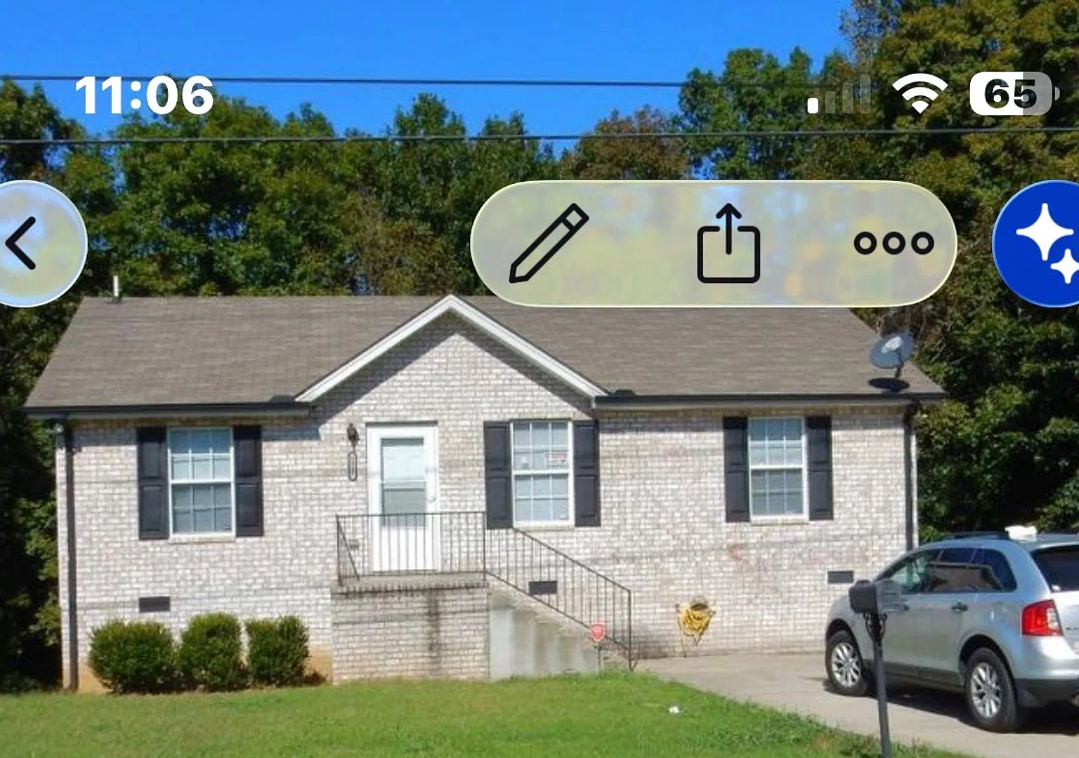 Nice three bedroom two bath home in Madison — Photo 1