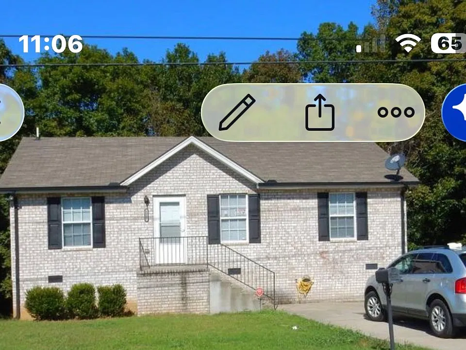 1047 N Dupont Ave