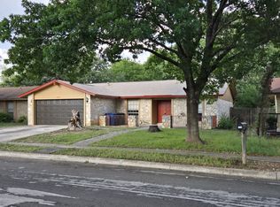 8638 Tanbark Dr, San Antonio, TX 78240