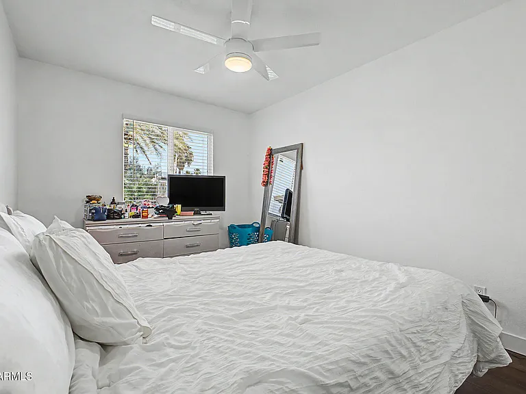 3524 E Angela Dr — Photo 16