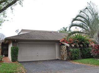 144 Greens Rd, Hollywood, FL 33021