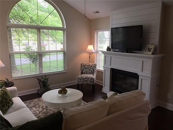 5th image of 7617 Briarstone Ln