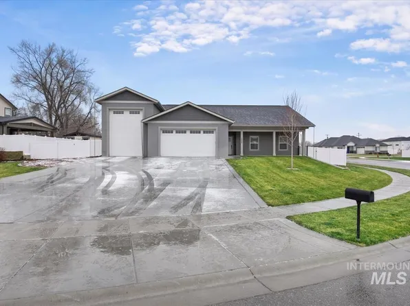 1980 Scotch Pine Dr, Middleton, ID 83644
