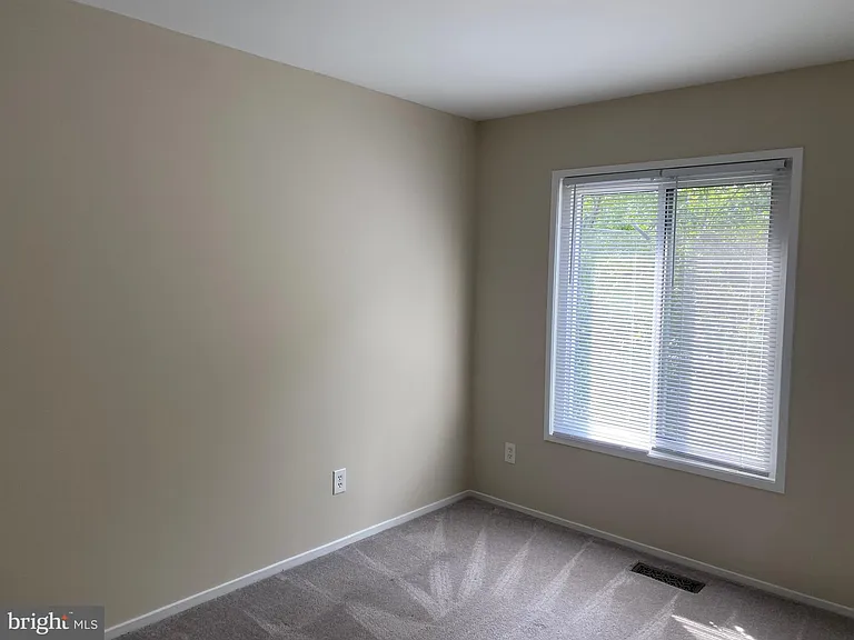 2804 Cambridge Dr — Photo 18