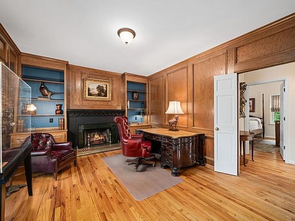 5th image of 300 Waterpine Ct